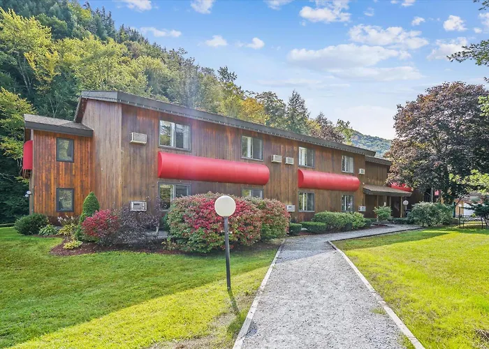 Cedarbrook Queen Studio 210 Killington