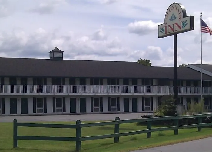 Colonnade Inn Lyndonville